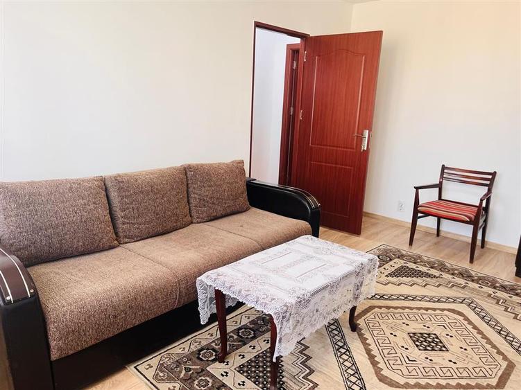 Apartament cu 2 camere semidecomandat, mobilat în Brazda lui Novac