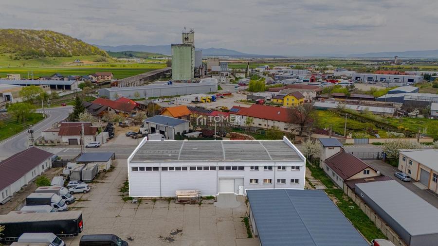 Spațiu industrial, de 837 mp, în Est