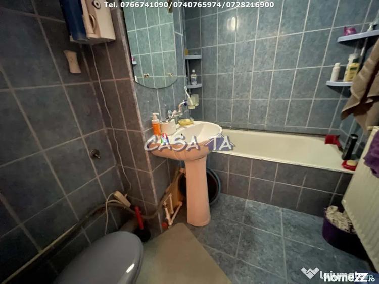 Apartament cu 3 camere decomandat în Central