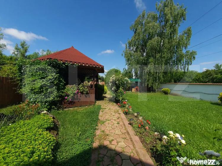 Casă cu 5 camere cu Teren 2022 Mp în Valea