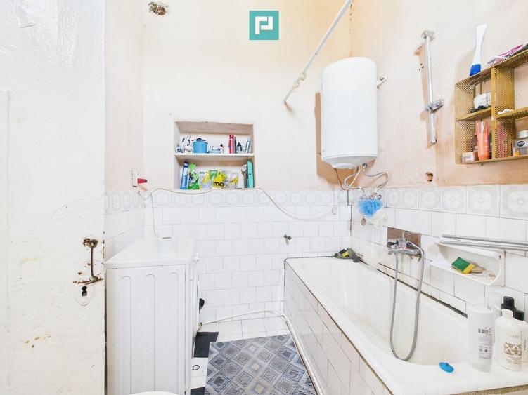 Casă individuală cu 4 camere cu Teren 5942 Mp în Gelu