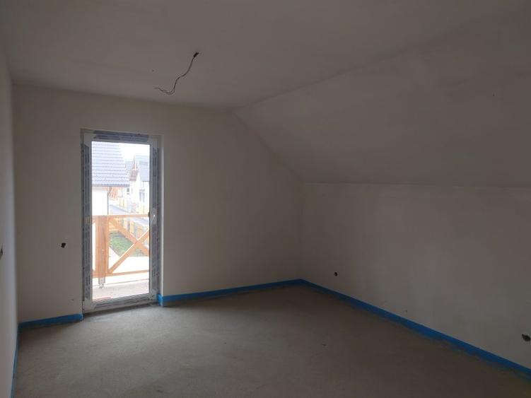 Casă cu 4 camere în Gilău