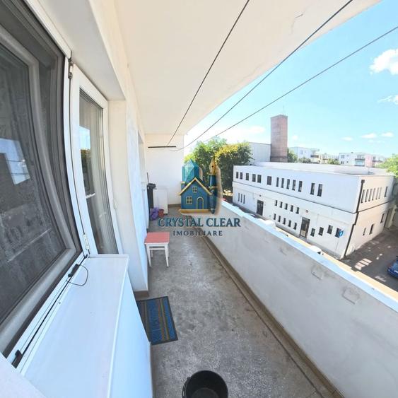 Apartament cu 3 camere decomandat în 7 Noiembrie