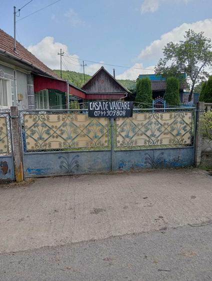 Casă cu 2 camere în Pălatca