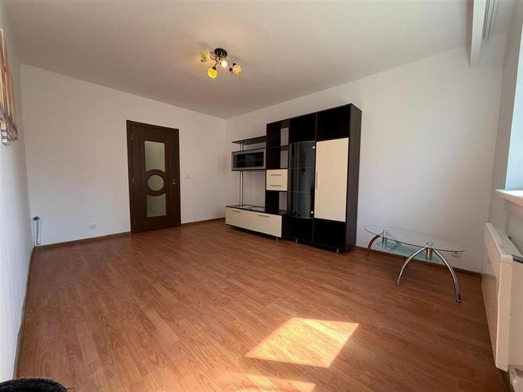 Garsonieră semidecomandată în Uzina 2