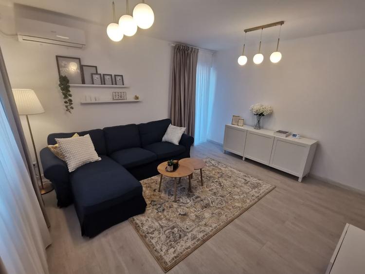 Apartament cu 2 camere decomandat, mobilat în Industriilor