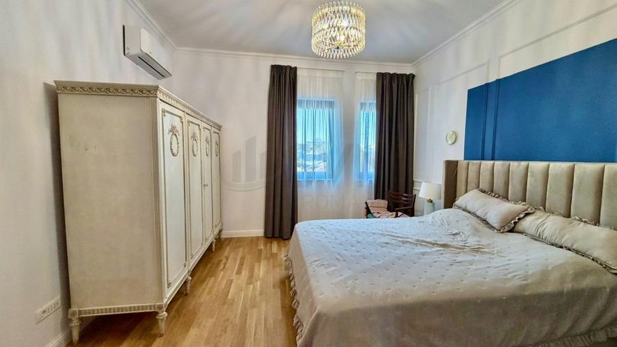 Apartament cu 4 camere decomandat, mobilat în P-ța Victoriei