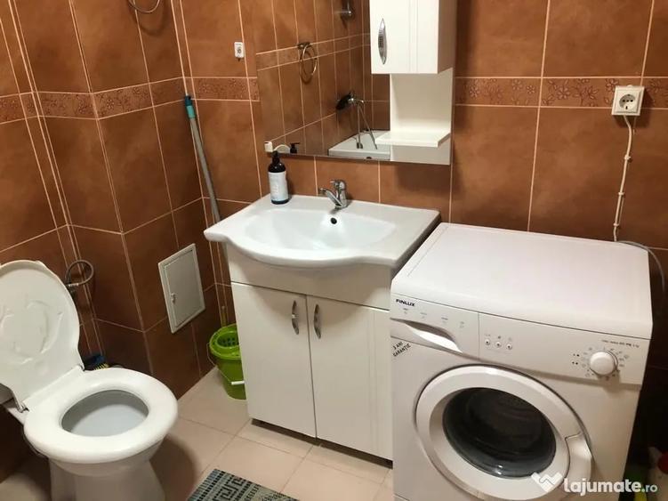 Garsonieră decomandată în Borhanci