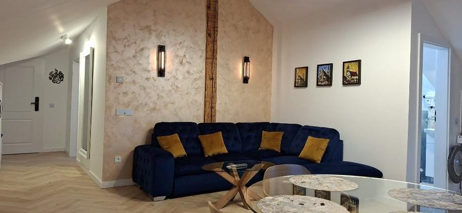 Apartament cu 2 camere decomandat în Central