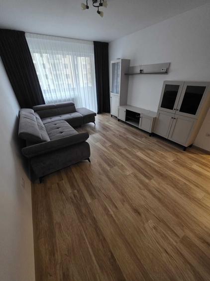 Apartament cu 2 camere decomandat în Est