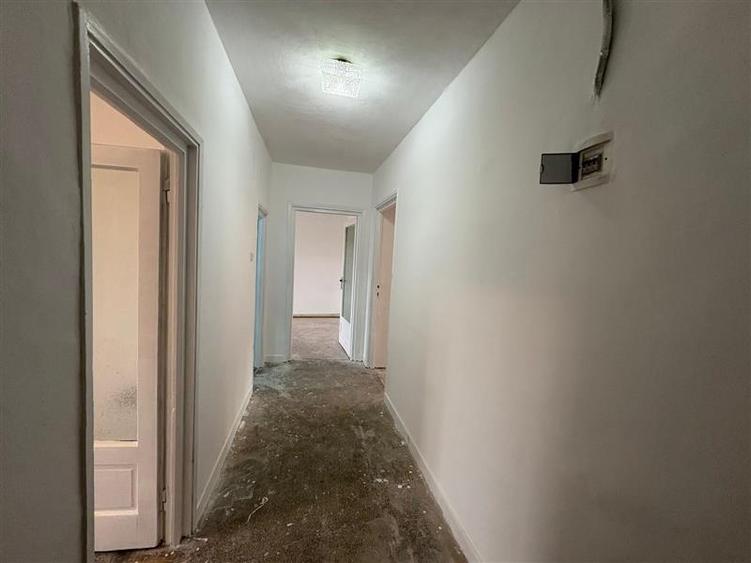Apartament cu 2 camere decomandat în Luncă