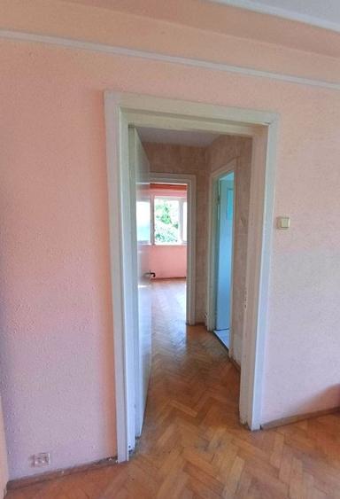 Apartament cu 2 camere semidecomandat în Podu Roș — fotografia 3