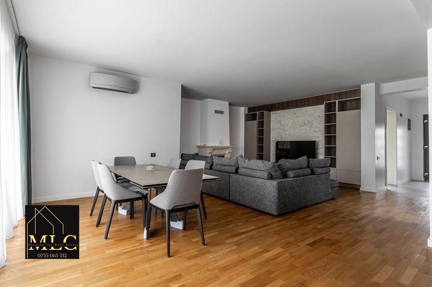 Casă individuală cu 6 camere cu Canalizare în Corbeanca