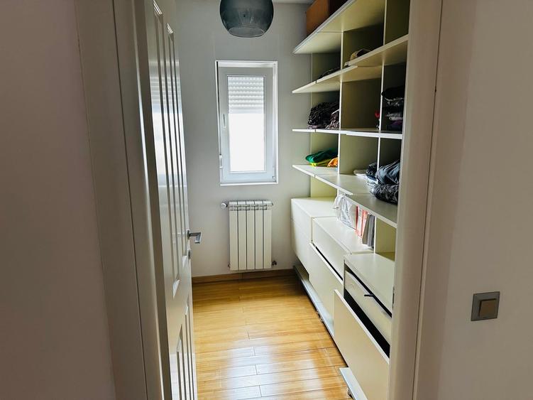 Casă individuală cu 7 camere cu Piscina în Corbeanca