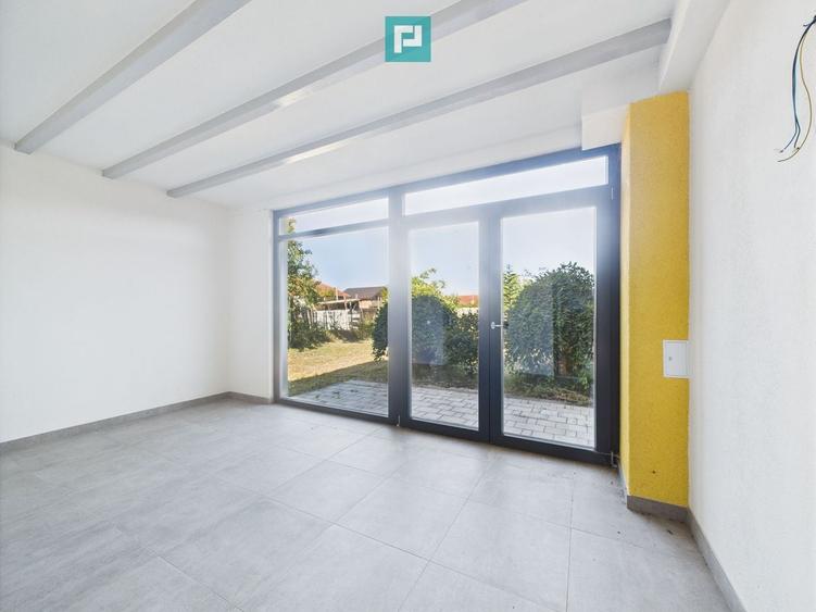 Duplex cu 5 camere cu Canalizare în Giarmata