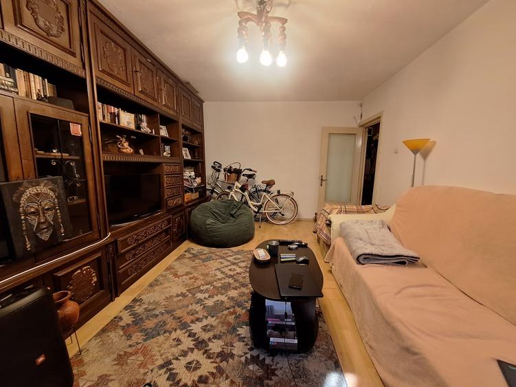 Apartament cu 2 camere decomandat, mobilat în Olimpia-Stadion