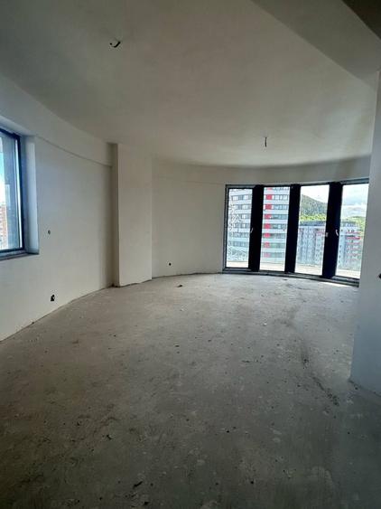 Apartament cu 3 camere semidecomandat în Florești — fotografia 2