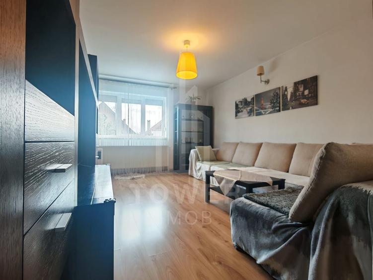 Apartament cu 4 camere decomandat în Turnișor