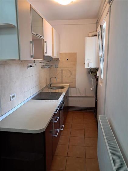 BUZIASULUI - AP. 1 CAMERA - mobilat, utilat, decomandat + centrala proprie - 3