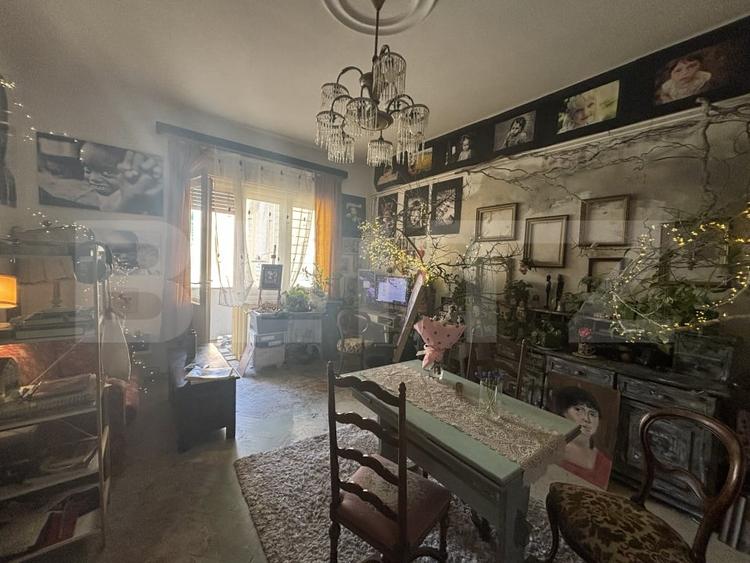 Apartament cu 5 camere decomandat, mobilat în Ultracentral