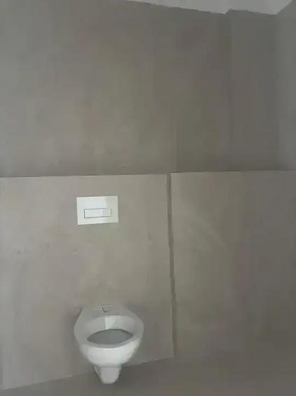 Spațiu comercial, de 80 mp, în Central
