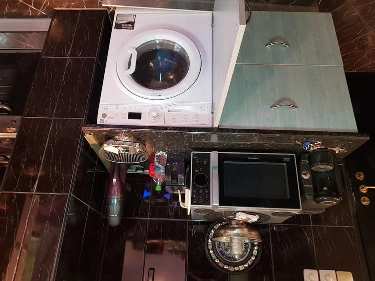Apartament cu 3 camere decomandat în Drumul Taberei