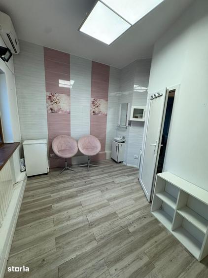Apartament cu 3 camere semidecomandat în Victoriei