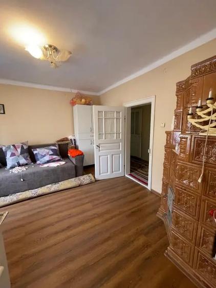 Casă cu 4 camere în Valea Părului