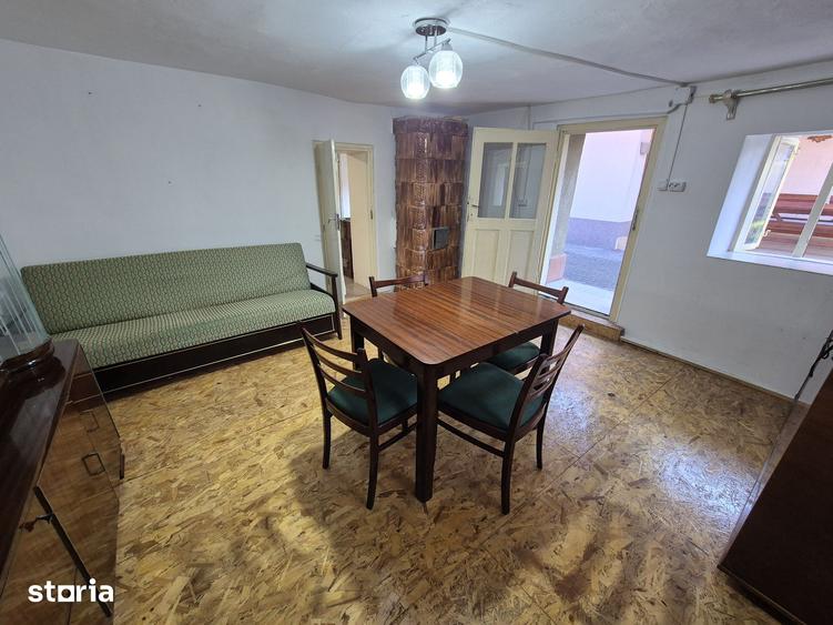 Casă cu 4 camere cu Teren 1249 Mp în Vladimirescu