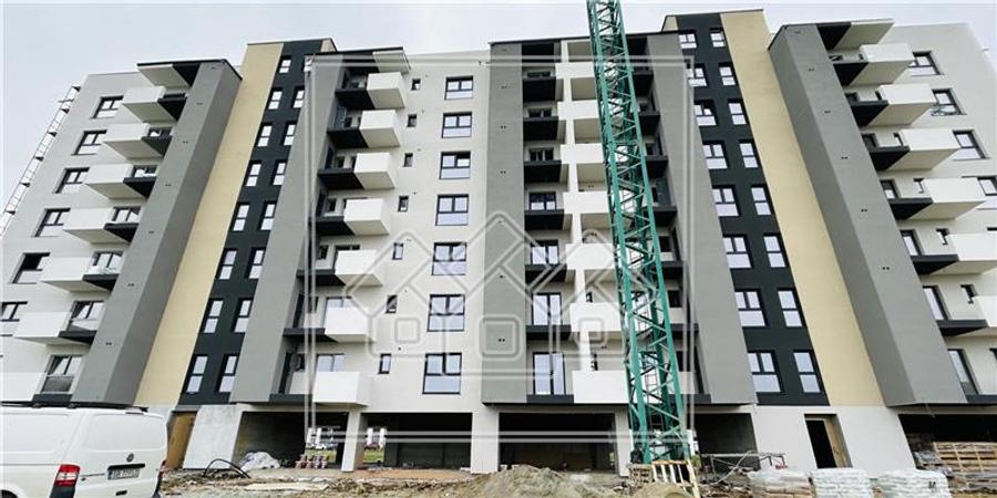 Apartament cu 3 camere nedecomandat în Șelimbăr