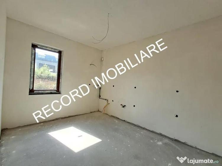 Casă cu 4 camere cu Teren 300 Mp în Apahida