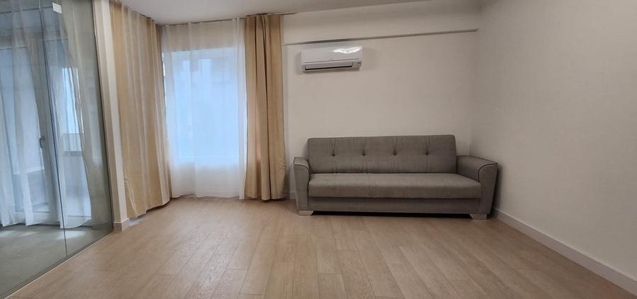 Garsonieră semidecomandată în Jiului