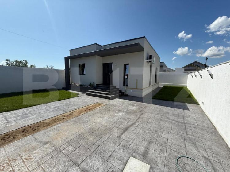 Casă cu 3 camere cu Teren 220 Mp în Central