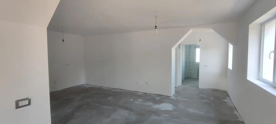 Casa spa?ioasa Mice?ti, Arge?, teren generos 2.500 mp, COMISION 0% - 12