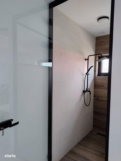 Casă cu 4 camere cu Teren 170 Mp în Brănești