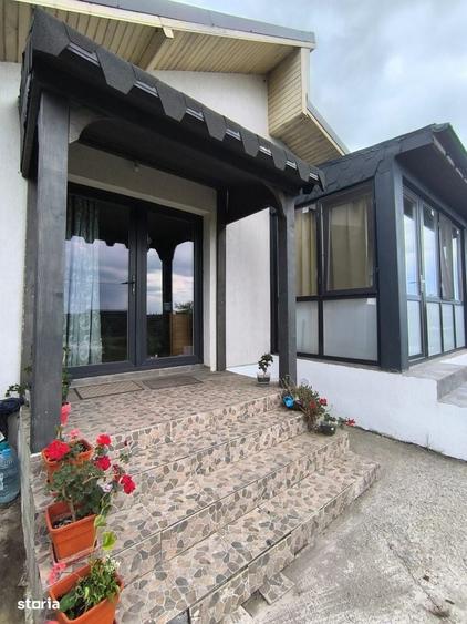 Casă cu 4 camere în Bâcu