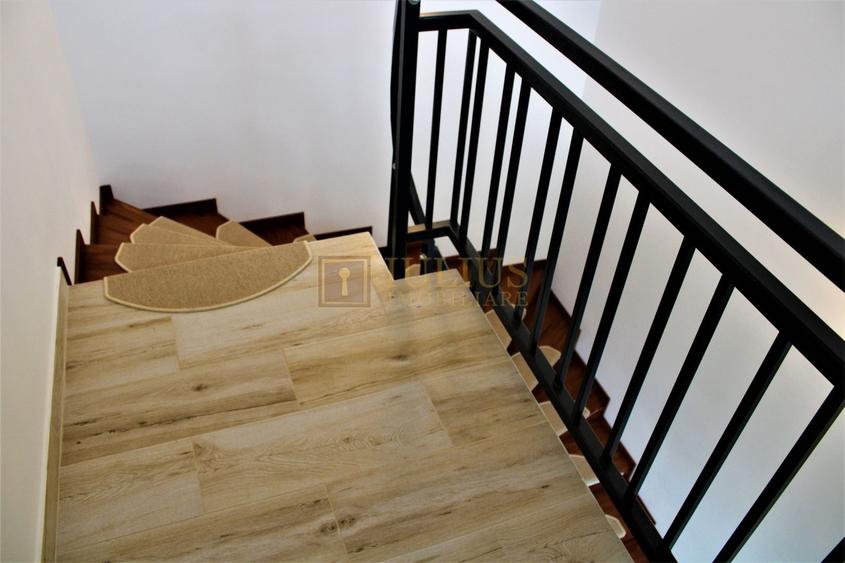 Duplex cu 3 camere cu Canalizare în Torontalului