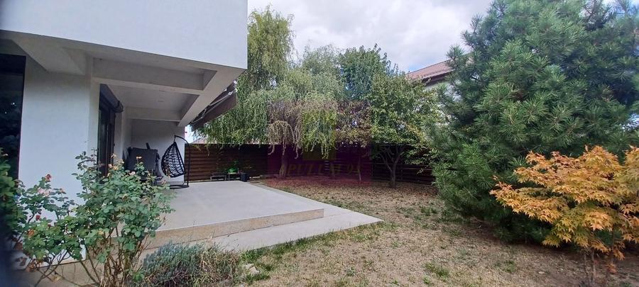Casă individuală cu 6 camere cu Teren 508 Mp în Săbăreni