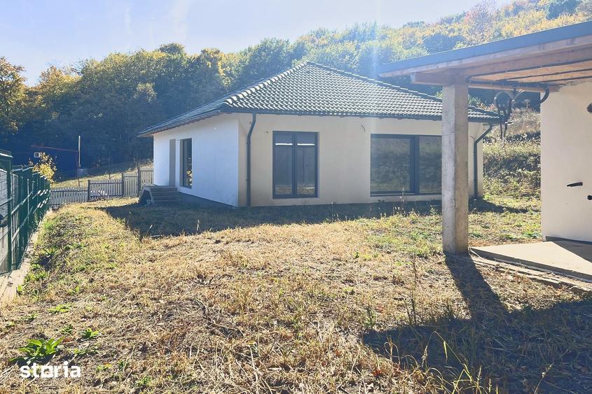 Casă cu 4 camere cu Teren 500 Mp în Baciu