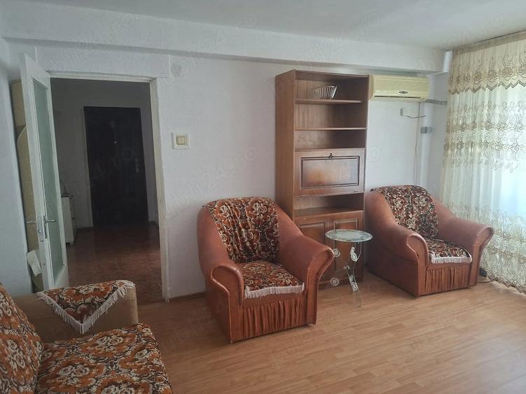 Apartament cu 4 camere decomandat în Balotești