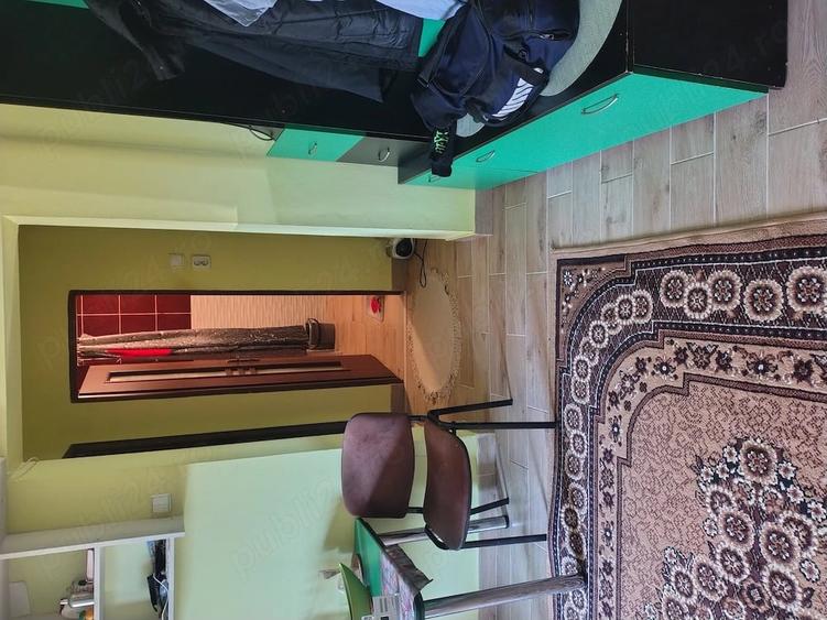 Apartament cu 3 camere decomandat în Săsar
