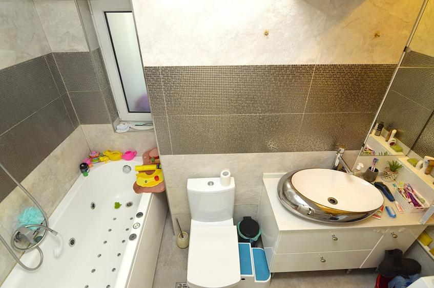 Apartament cu 3 camere decomandat, mobilat în Unirii