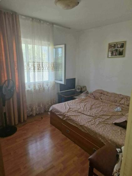 Apartament cu 2 camere semidecomandat în Fetești-Gară