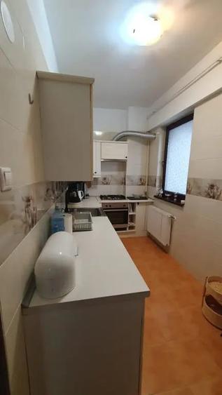Apartament cu 3 camere decomandat în Vest