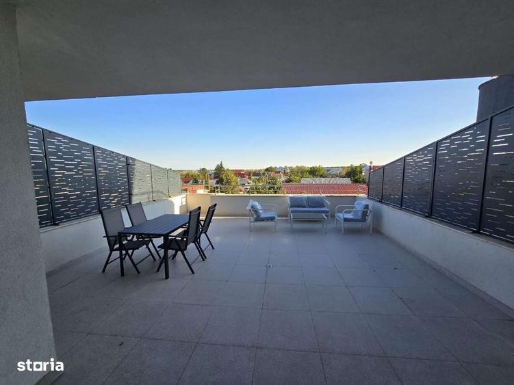 Apartament cu 3 camere decomandat în Tunari