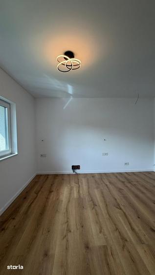 Casă cu 4 camere cu Teren 500 Mp în Sud