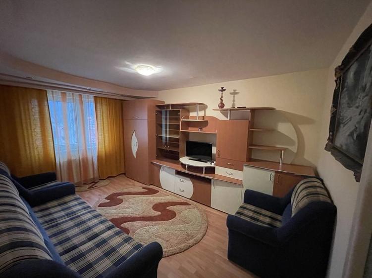 Apartament cu 2 camere decomandat în Noua