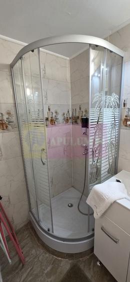Casă individuală cu 4 camere cu Canalizare în Podul Vadului