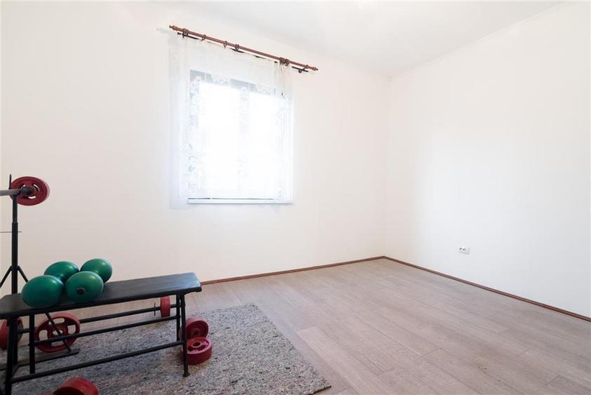 Casă individuală cu 3 camere cu Teren 1184 Mp în Sântimreu