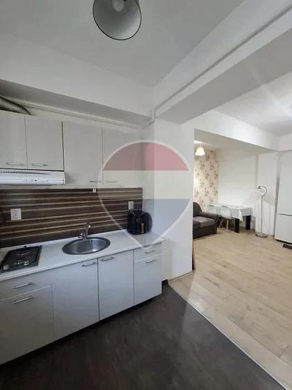 Apartament cu 2 camere semidecomandat în Tătărași